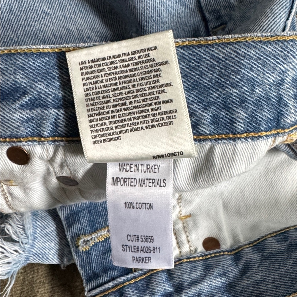 euc agolde parker vintage cut off short - Picture 8 of 11